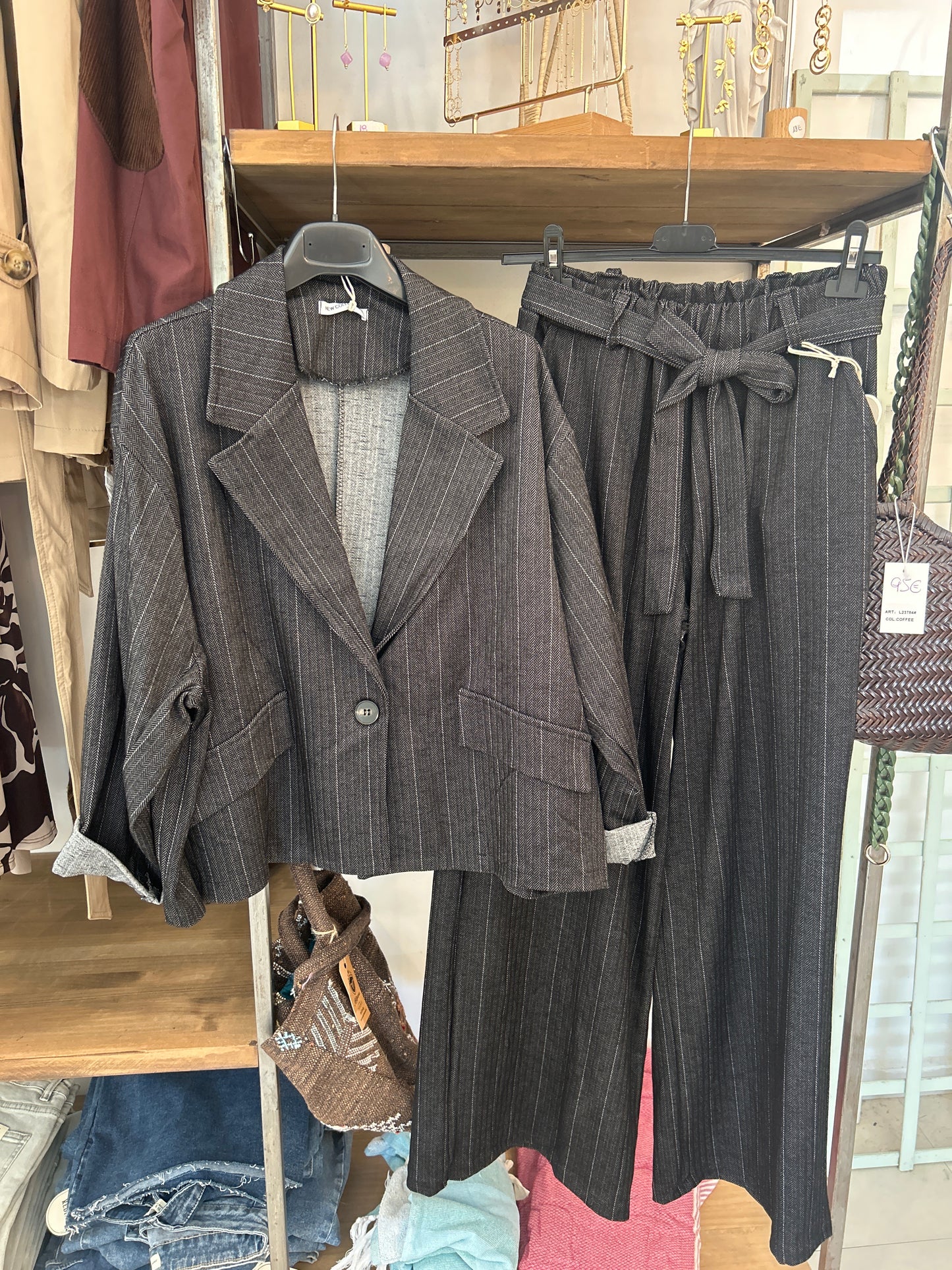 PANTALON RAYAS DIPLOMATICAS NEGRO