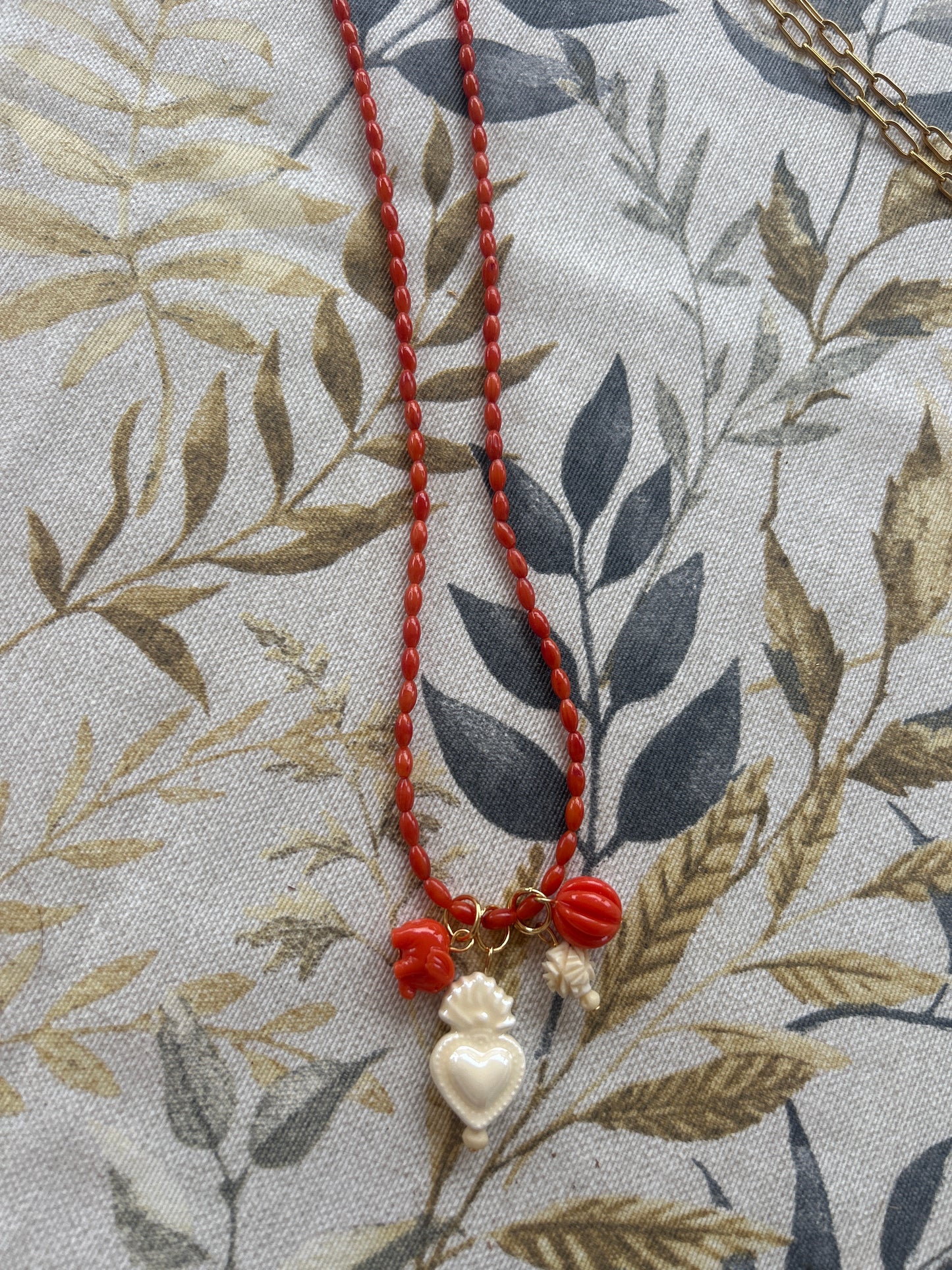 Cadena coral 80cm