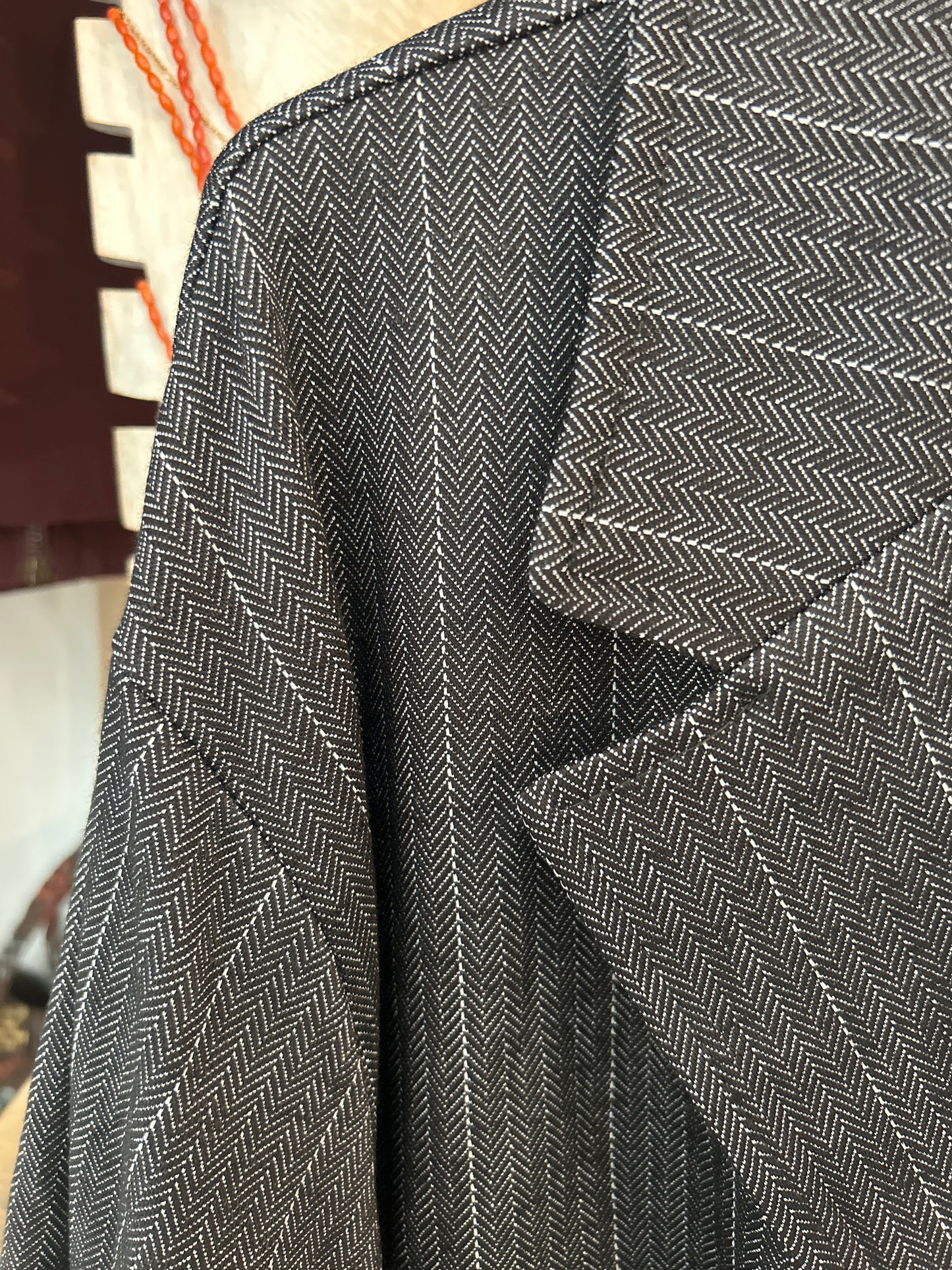 CHAQUETA RAYAS DIPLOMATICAS NEGRA