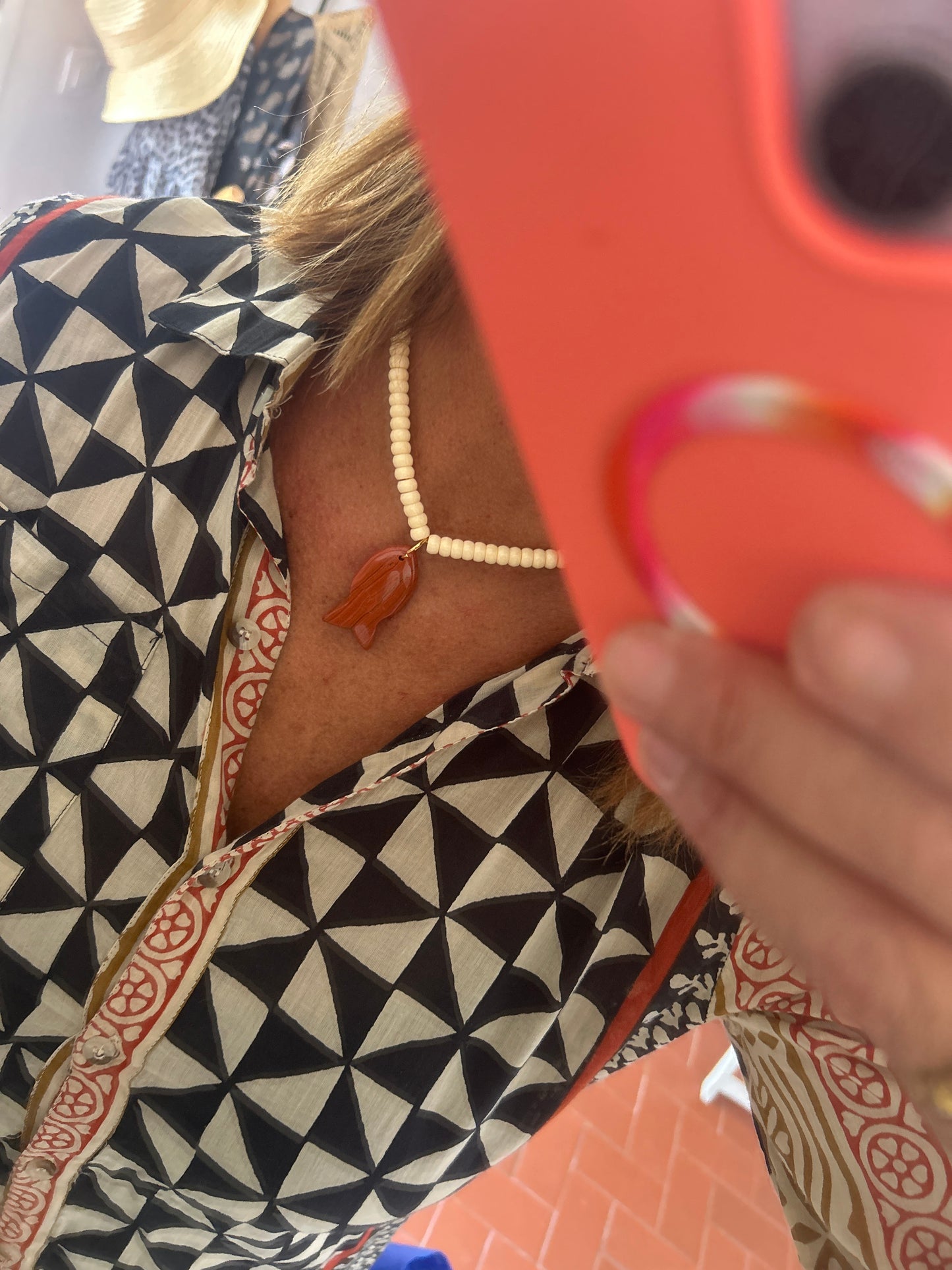 Collar Resina Pez Coral