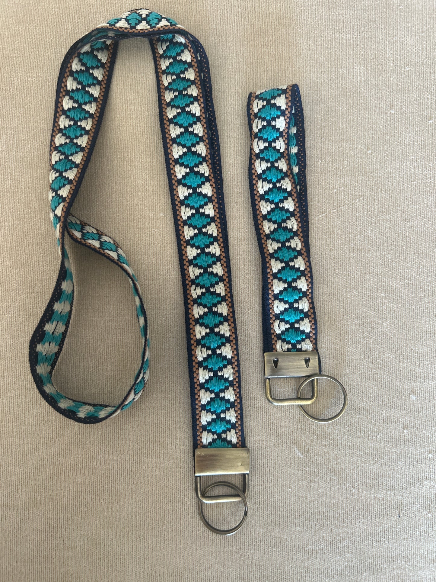 Cuelga Llaves o Móvil