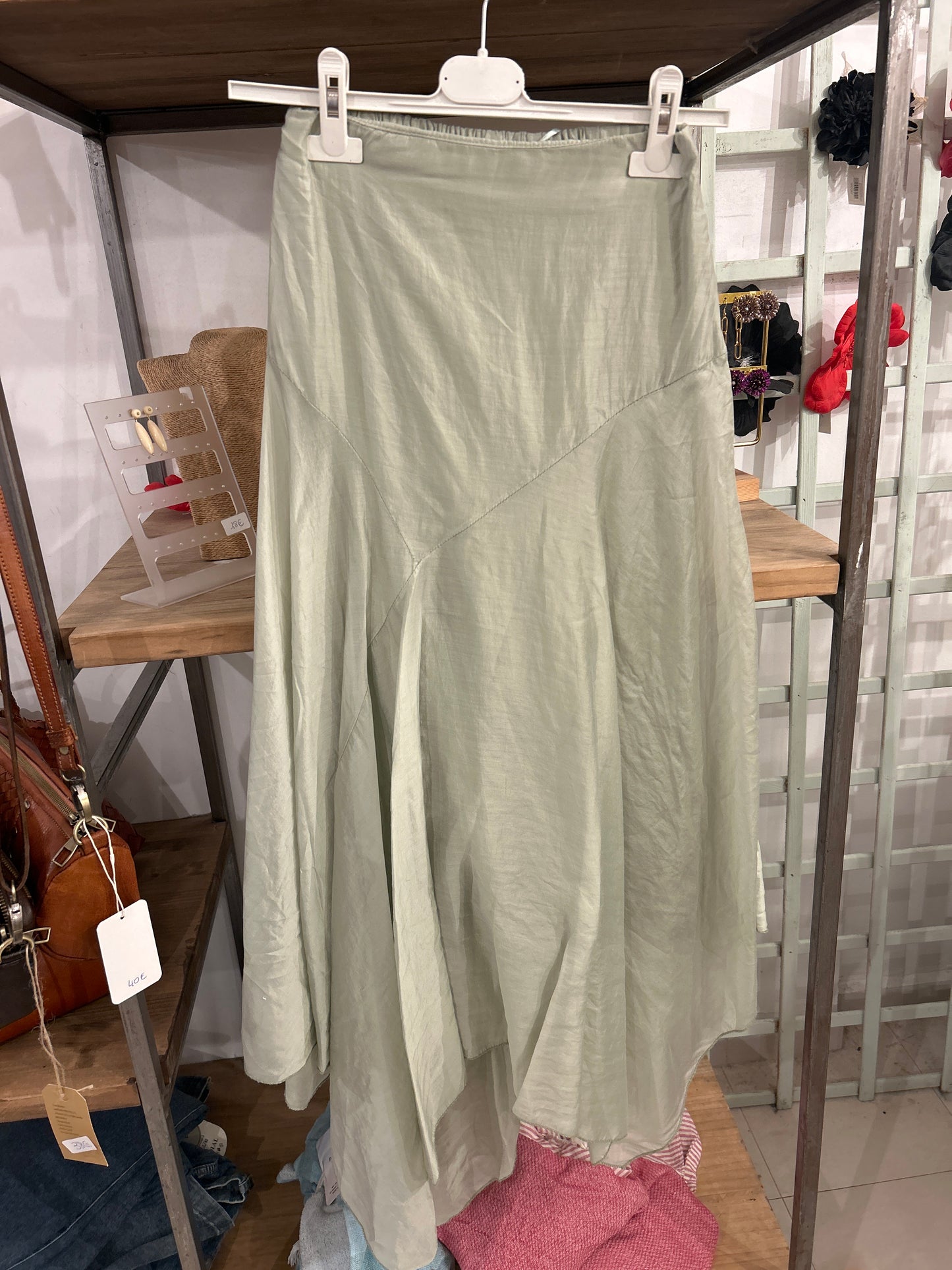 Falda irregular oliva