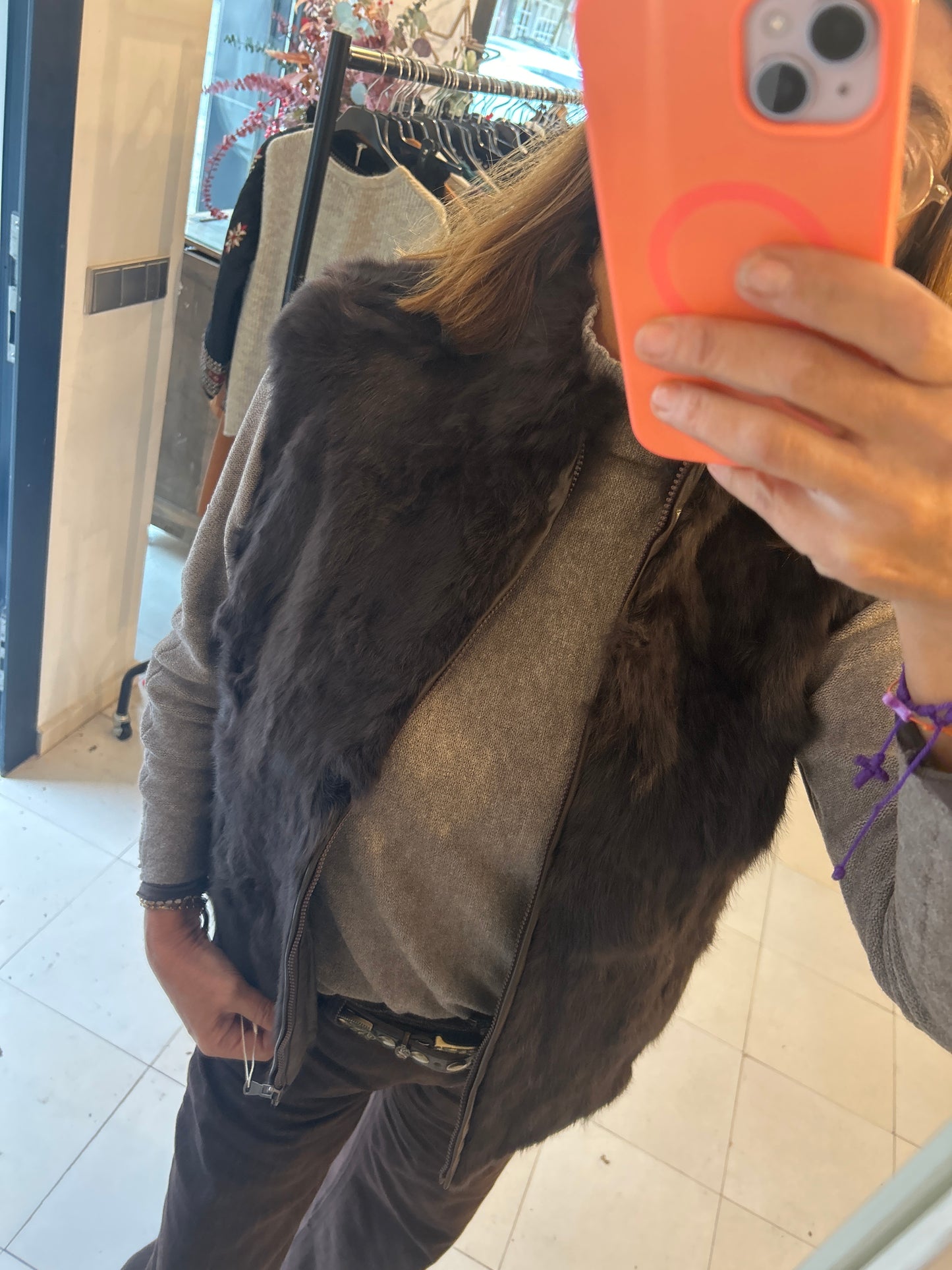 CHALECO DE CONEJO MARRON