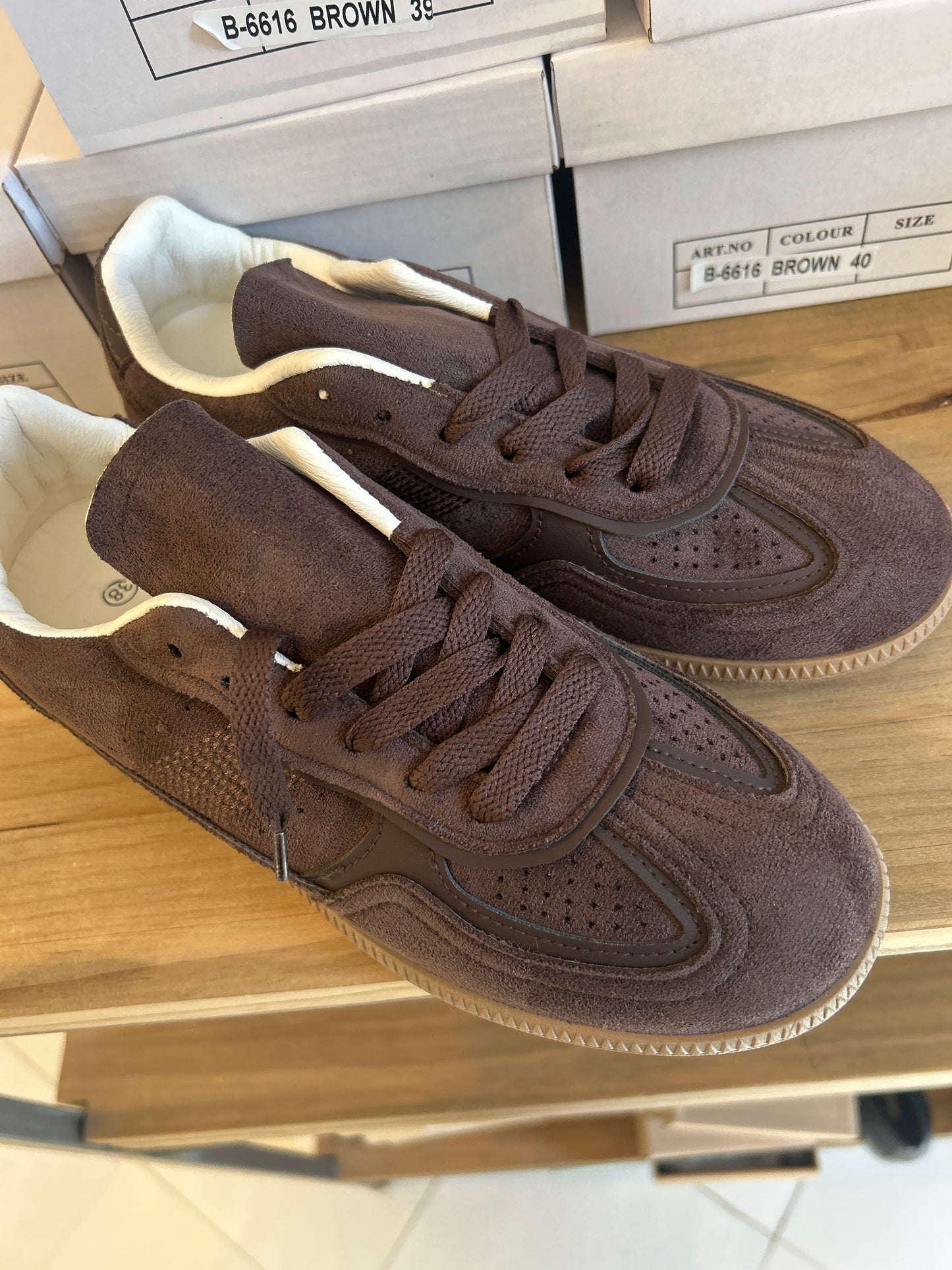 Deportivas Chocolate