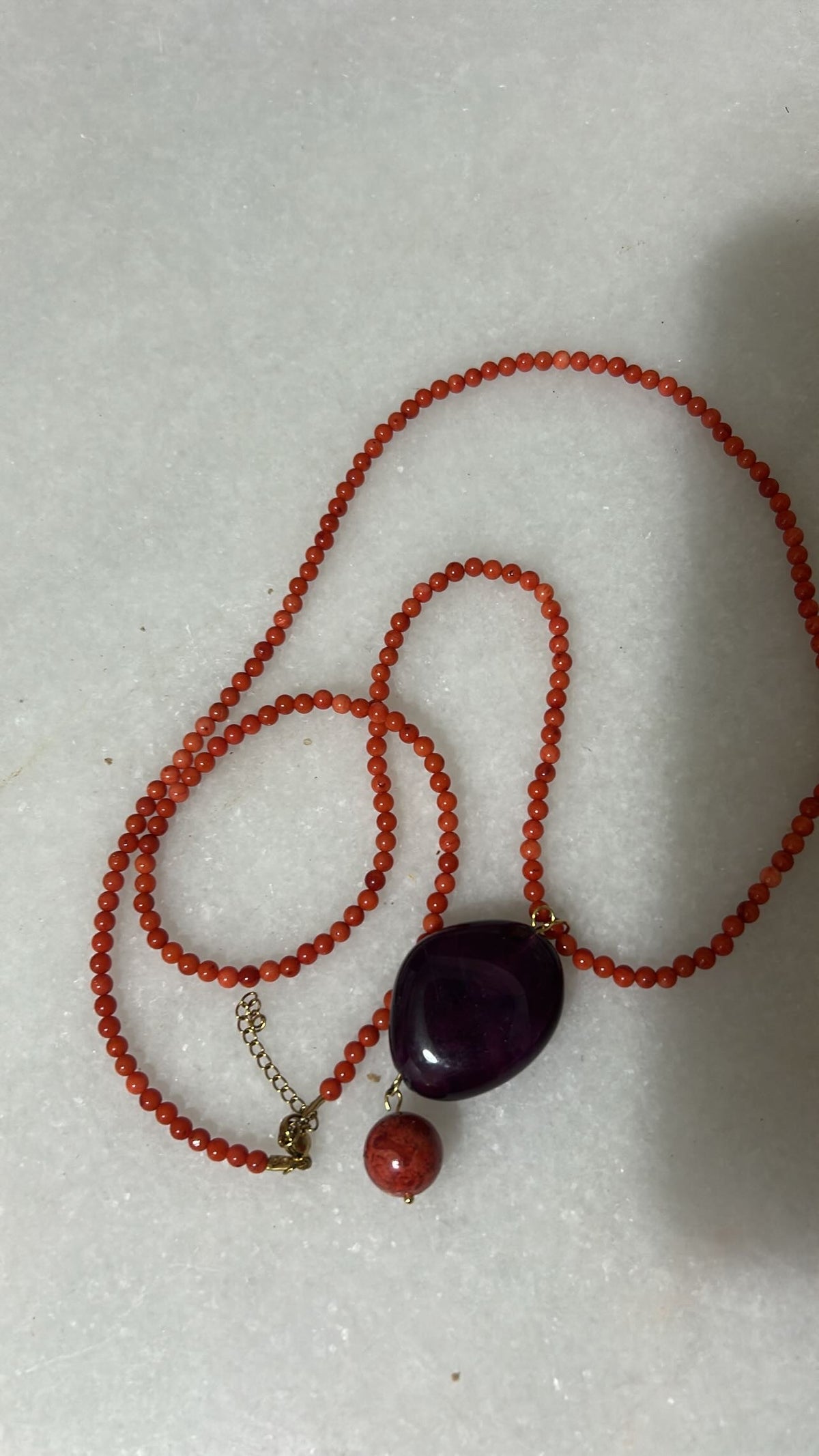 Collar largo coral Maria