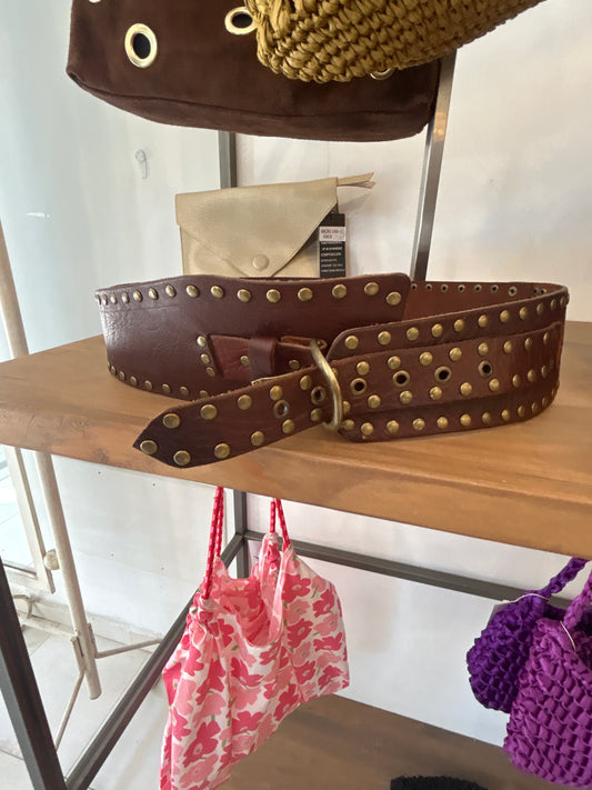 CINTURON ANCHO TACHUELAS