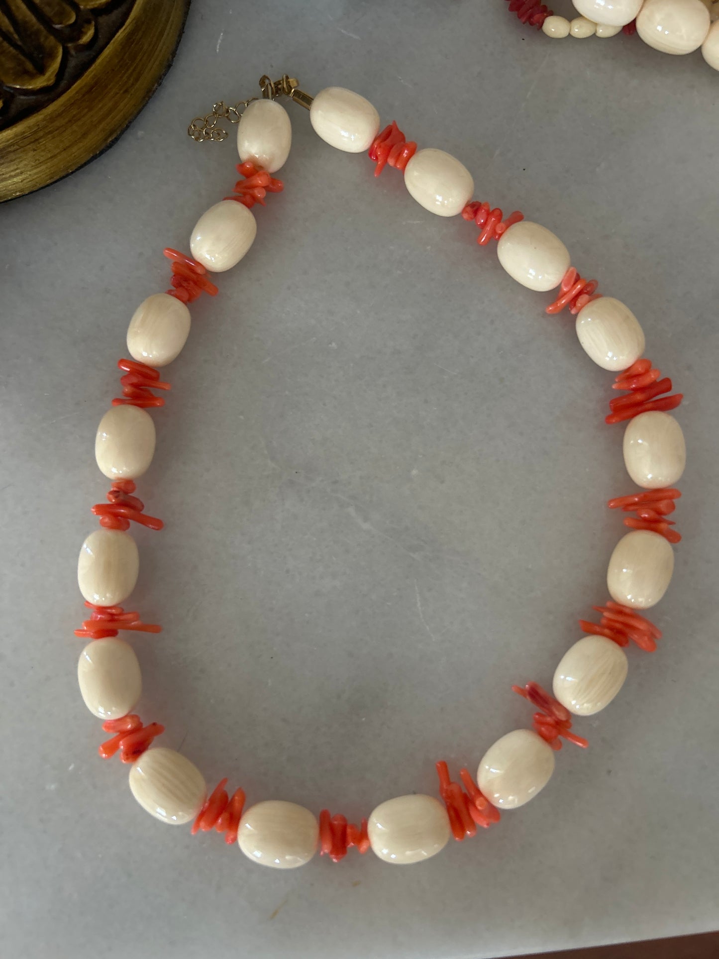 Collar resina y coral Naranja