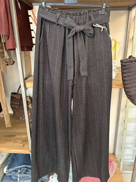 PANTALON RAYAS DIPLOMATICAS NEGRO