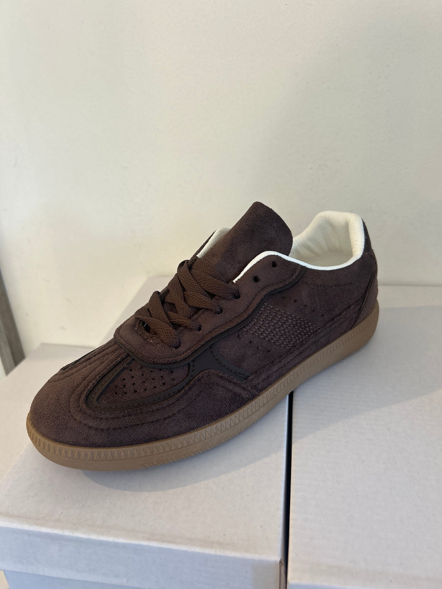 Deportivas Chocolate