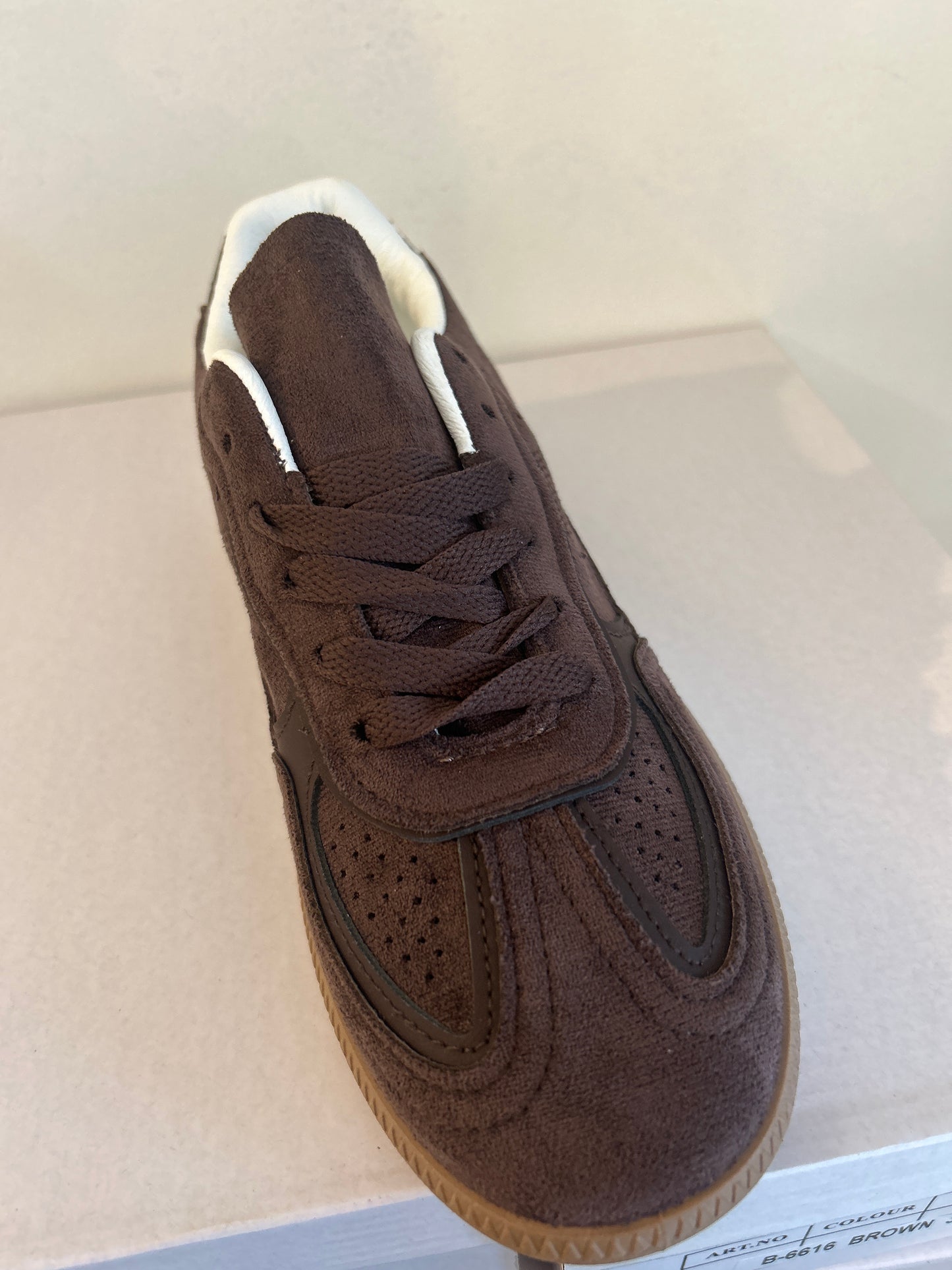 Deportivas Chocolate