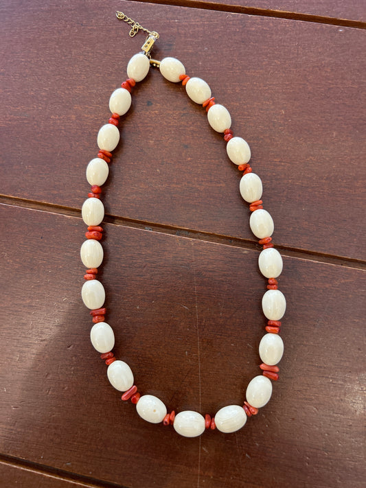 Collar Hueso y coral