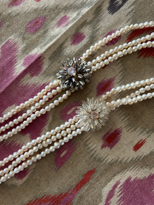 Collar perlas Broche