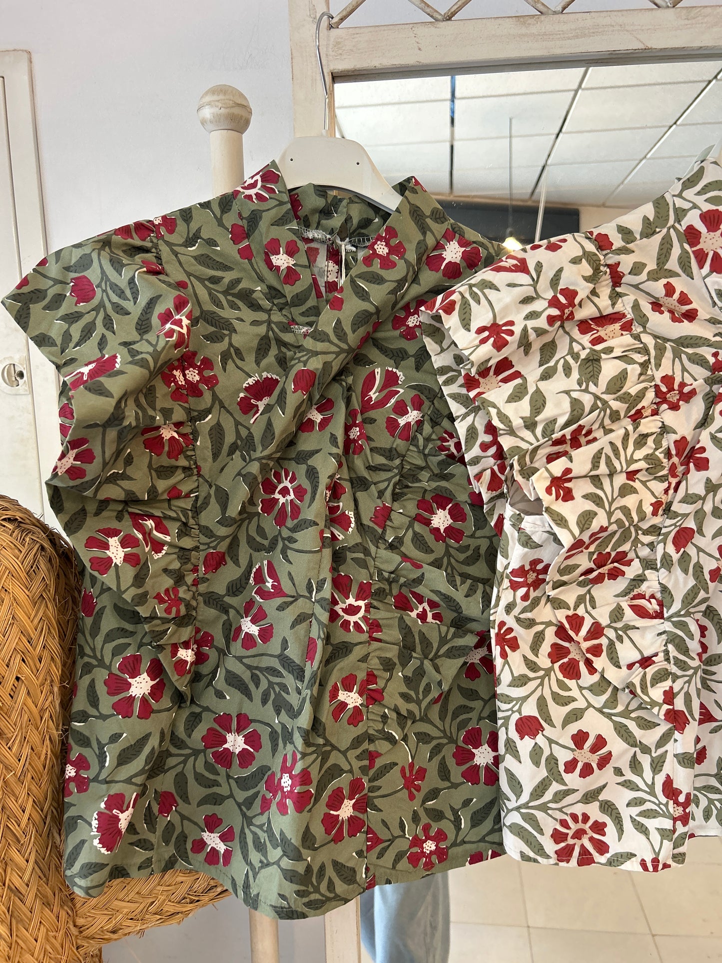 Blusa Flor Cruzada Verde