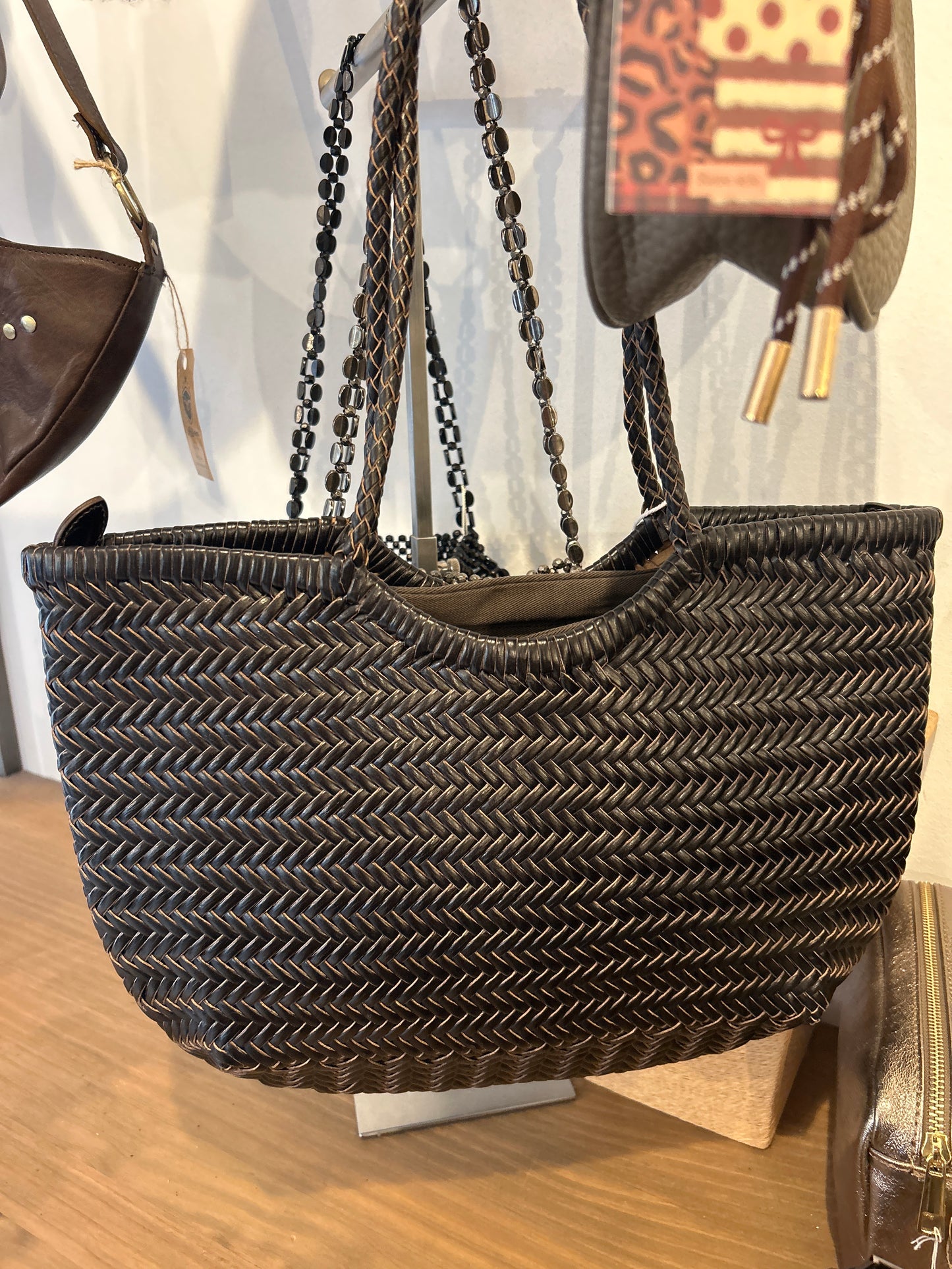 BOLSO CUERO TRENZADO MEDIANO