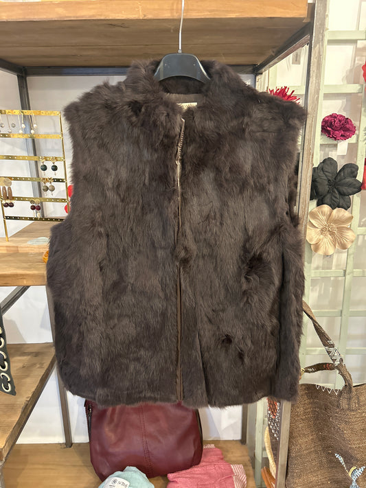 CHALECO DE CONEJO MARRON