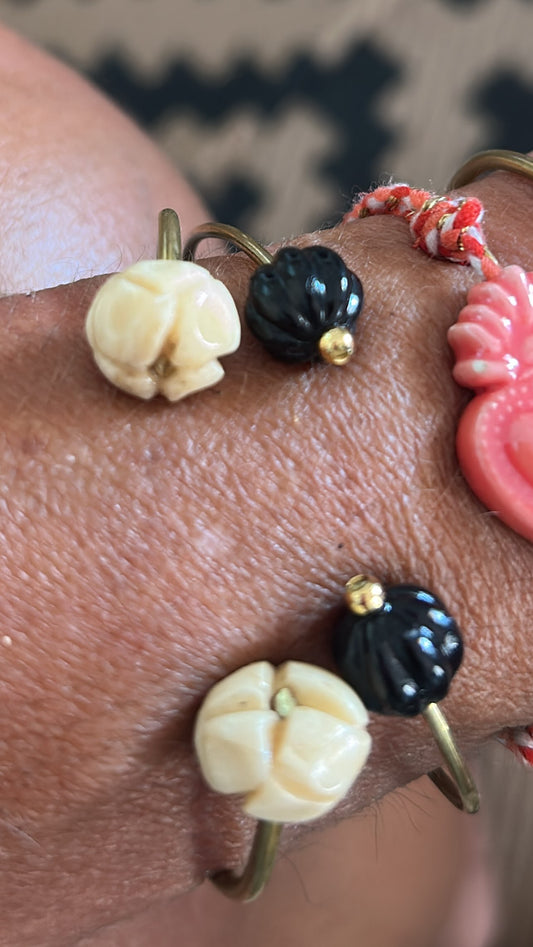 Pulsera gallonada negra