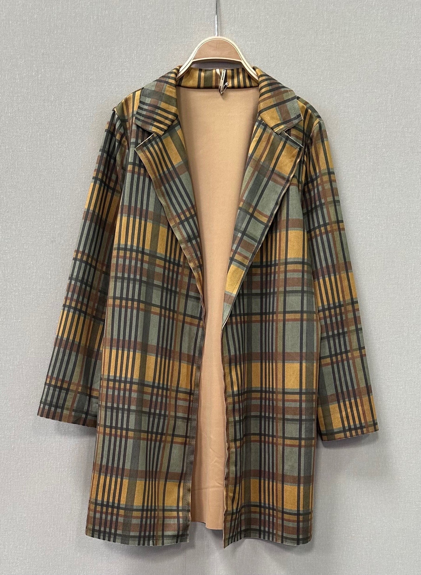 ABRIGO TRES CUARTOS CUADROS