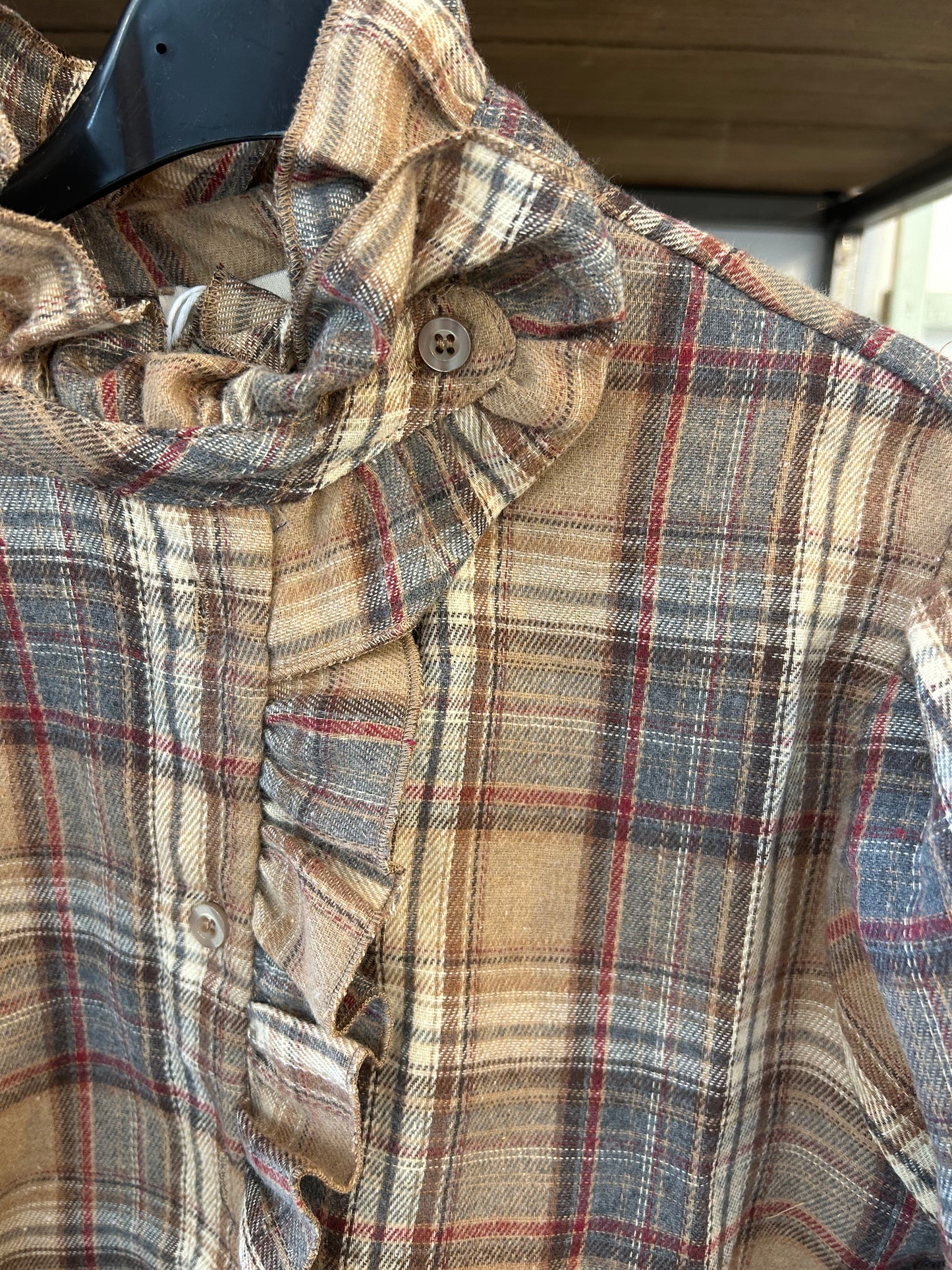 blusa cuello cuadros